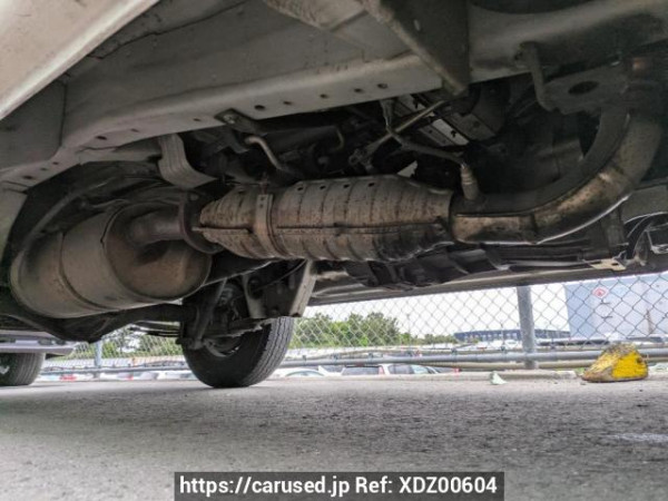 Used 2004 MT toyota hiace-van TRH102V Image[24]