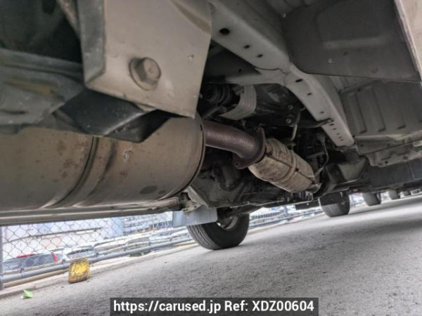 Used 2004 MT toyota hiace-van TRH102V Image[25]