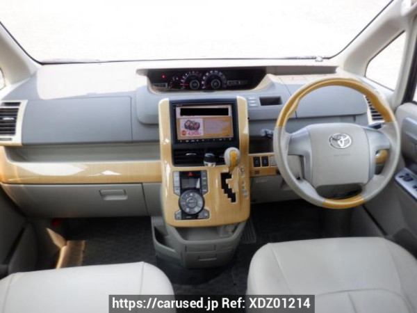 Used 2009 AT toyota noah ZRR70W Image[16]