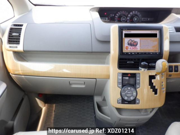 Used 2009 AT toyota noah ZRR70W Image[17]