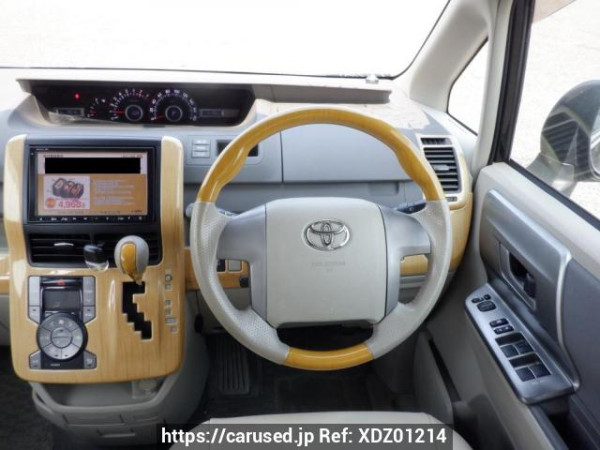 Used 2009 AT toyota noah ZRR70W Image[18]
