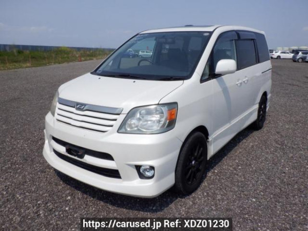 Used 2002 AT toyota noah AZR60G Image[2]