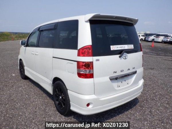 Used 2002 AT toyota noah AZR60G Image[4]