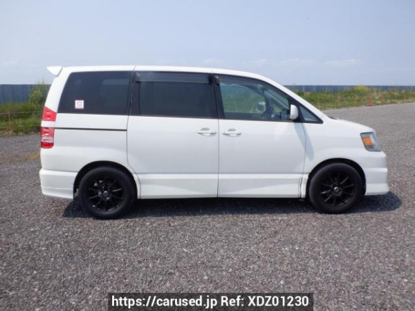 Used 2002 AT toyota noah AZR60G Image[7]