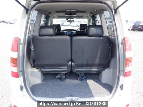 Used 2002 AT toyota noah AZR60G Image[8]