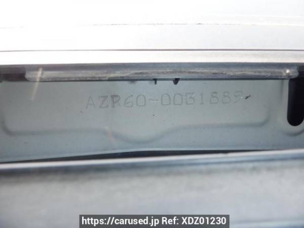 Used 2002 AT toyota noah AZR60G Image[11]