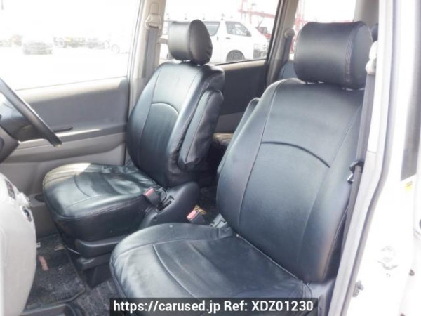 Used 2002 AT toyota noah AZR60G Image[13]