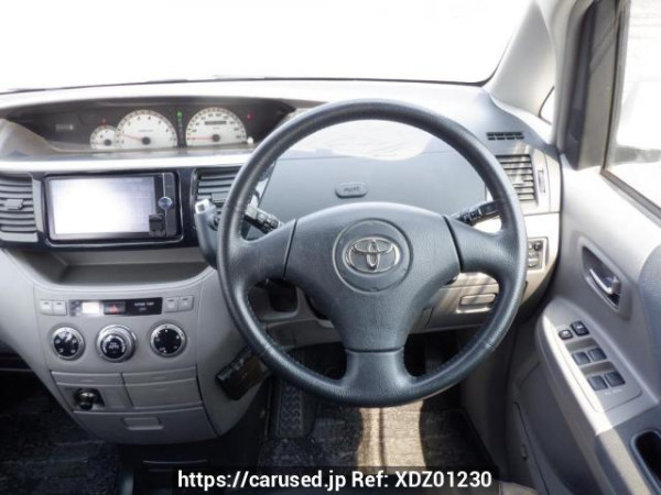 Used 2002 AT toyota noah AZR60G Image[19]