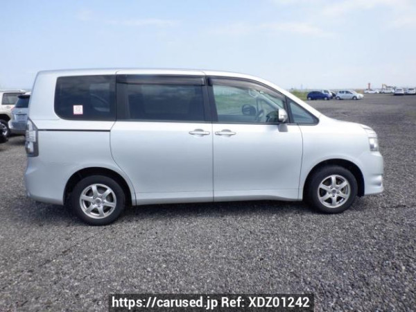 Used 2008 AT toyota voxy ZRR70G Image[7]