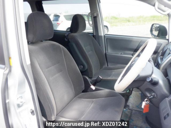Used 2008 AT toyota voxy ZRR70G Image[12]
