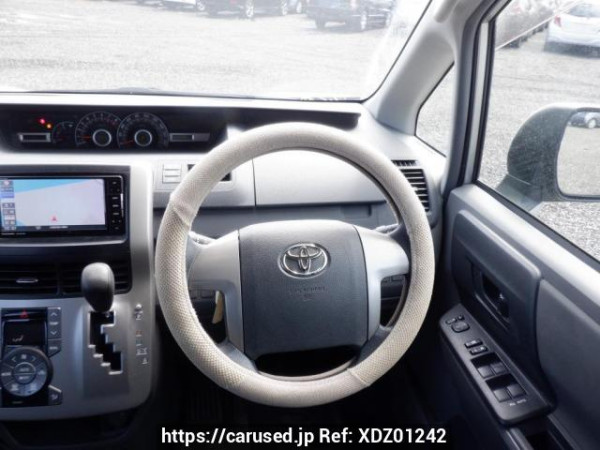 Used 2008 AT toyota voxy ZRR70G Image[19]