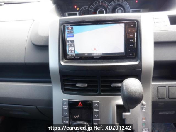 Used 2008 AT toyota voxy ZRR70G Image[22]