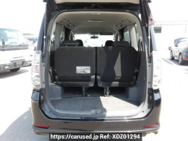 Used 2007 AT toyota voxy ZRR70W Image[6]