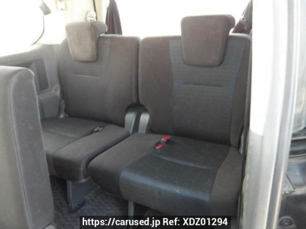 Used 2007 AT toyota voxy ZRR70W Image[14]