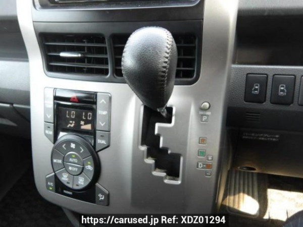 Used 2007 AT toyota voxy ZRR70W Image[22]