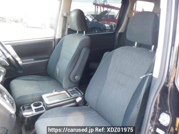 Used 2010 AT toyota voxy ZRR70W Image[13]