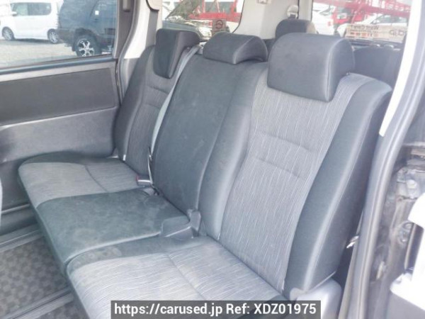 Used 2010 AT toyota voxy ZRR70W Image[15]