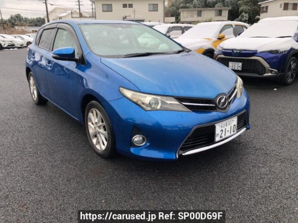 Used 2014 MT toyota auris ZRE186H Image[0]