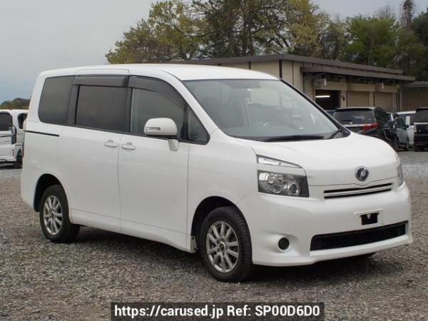 Used 2008 AT toyota voxy ZRR75G Image[0]