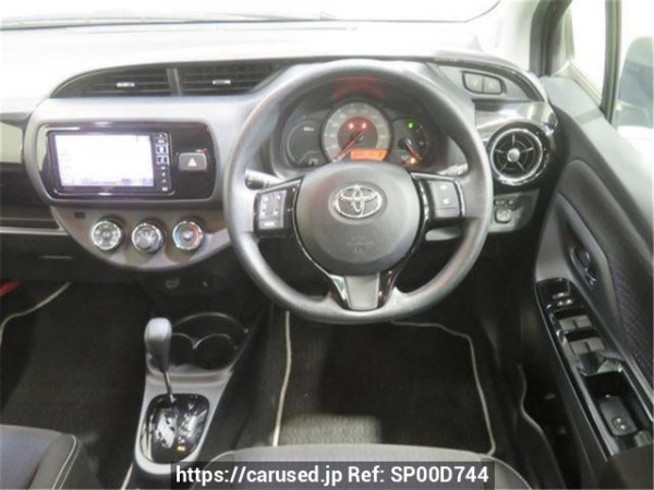 Used2017 AT Toyota Vitz KSP130Image[2]