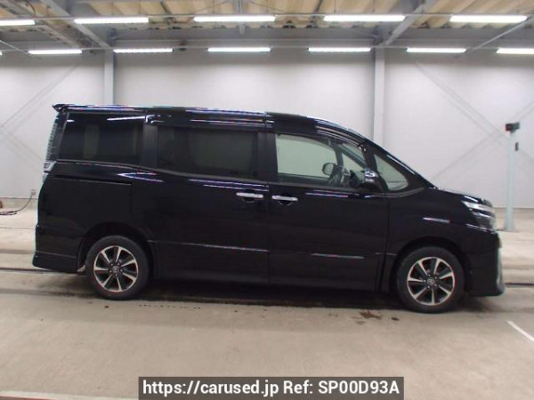 Used2018 AT Toyota Voxy ZRR85WImage[2]