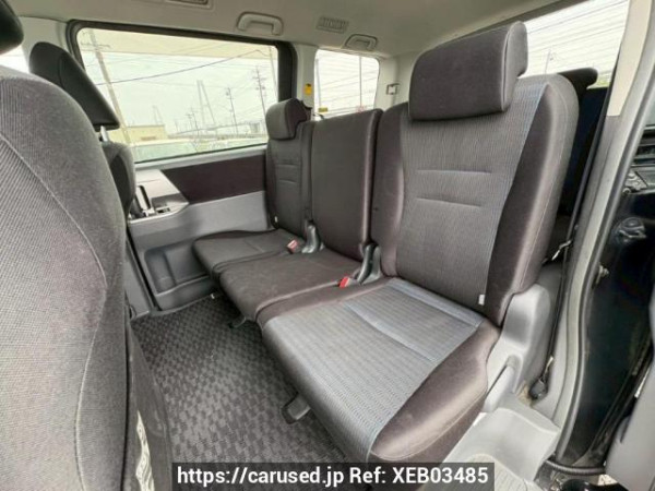 Used 2008 AT toyota voxy ZRR70W Image[15]