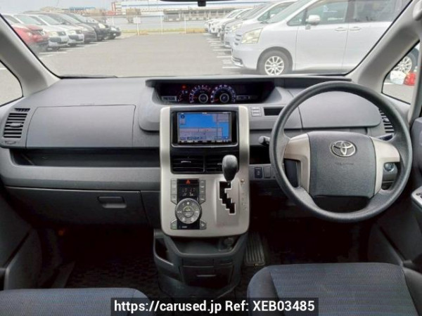 Used 2008 AT toyota voxy ZRR70W Image[18]