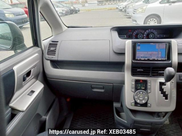 Used 2008 AT toyota voxy ZRR70W Image[19]