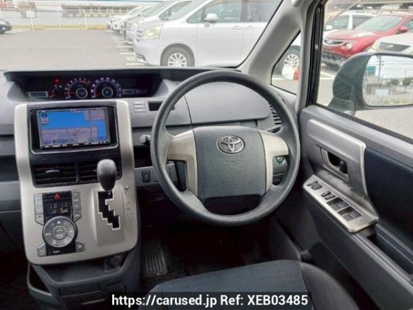 Used 2008 AT toyota voxy ZRR70W Image[20]