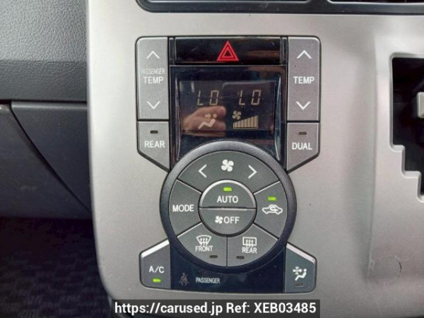 Used 2008 AT toyota voxy ZRR70W Image[26]