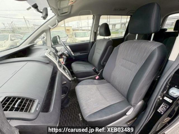 Used 2010 AT toyota voxy ZRR70W Image[13]