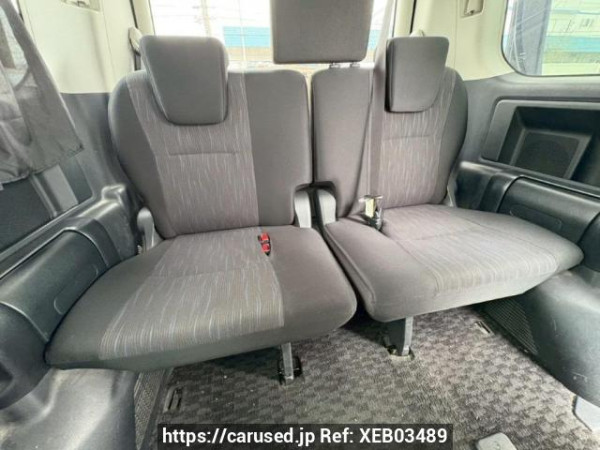 Used 2010 AT toyota voxy ZRR70W Image[16]