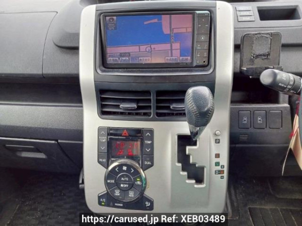 Used 2010 AT toyota voxy ZRR70W Image[23]