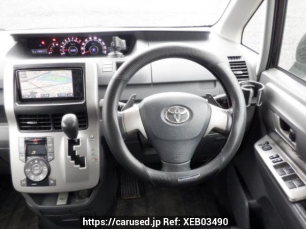 Used 2008 AT toyota voxy ZRR70W Image[19]