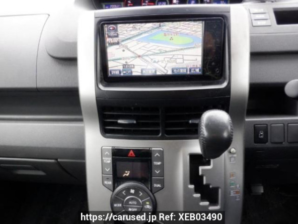 Used 2008 AT toyota voxy ZRR70W Image[21]