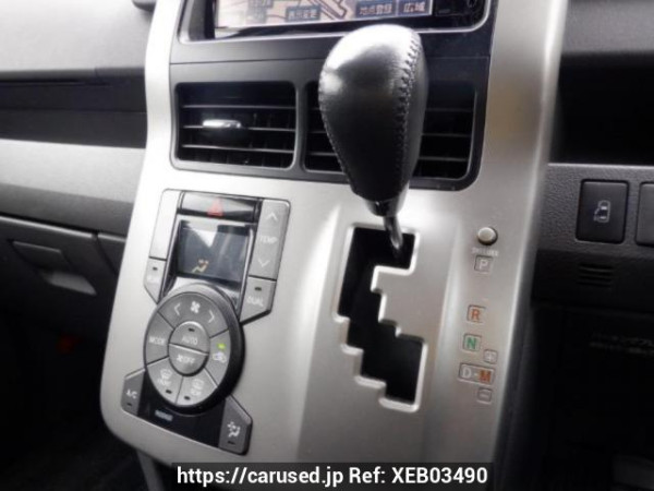Used 2008 AT toyota voxy ZRR70W Image[23]