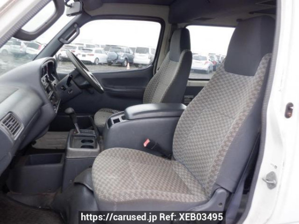 Used 2002 AT toyota hiace-wagon RZH111G Image[13]