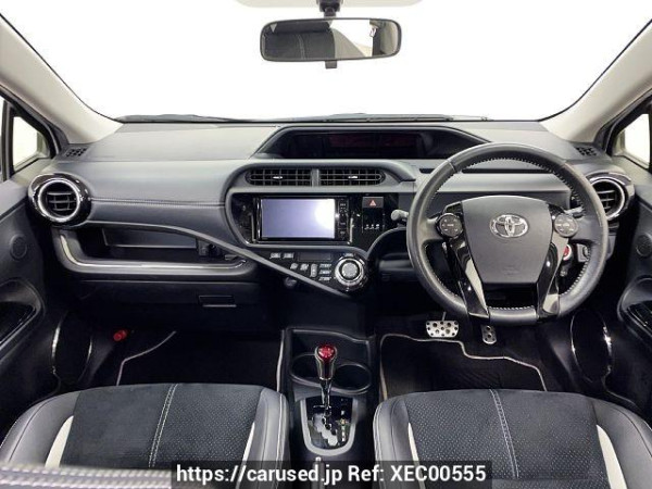 Used 2015 CVT toyota aqua DAA-NHP10 Image[1]