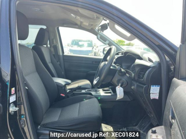 Used 2018 AT toyota hilux GUN125 Image[12]