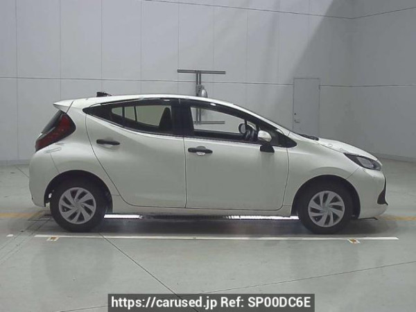Used2021 AT Toyota Aqua MXPK10Image[2]