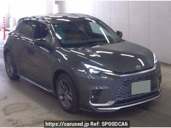 Used2024 AT Lexus LBX MAYH10Image[0]