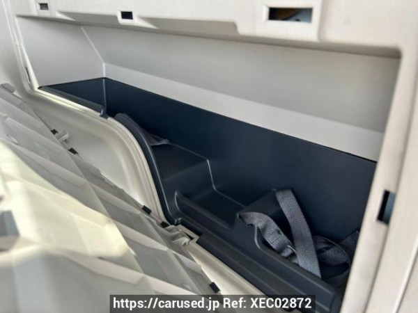 Used 2002 AT toyota hilux-surf RZN215W Image[46]