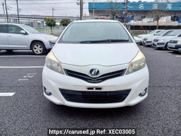 Used2011 AT Toyota Vitz NCP131Image[1]