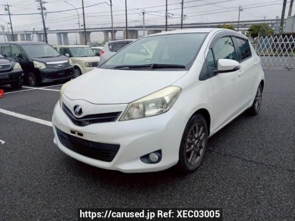 Used2011 AT Toyota Vitz NCP131Image[2]