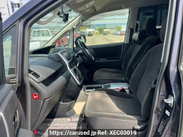 Used 2010 AT toyota noah ZRR75G Image[14]