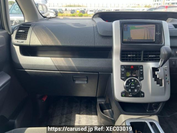Used 2010 AT toyota noah ZRR75G Image[22]