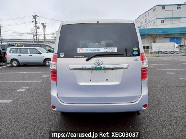 Used 2010 AT toyota noah ZRR70G Image[5]