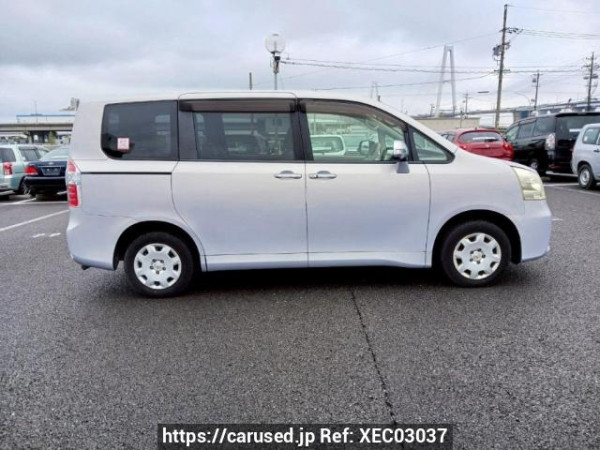 Used 2010 AT toyota noah ZRR70G Image[7]