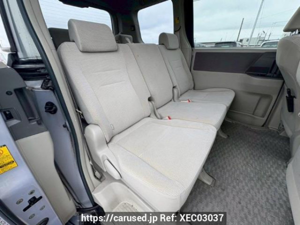 Used 2010 AT toyota noah ZRR70G Image[14]
