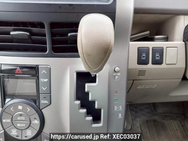Used 2010 AT toyota noah ZRR70G Image[27]